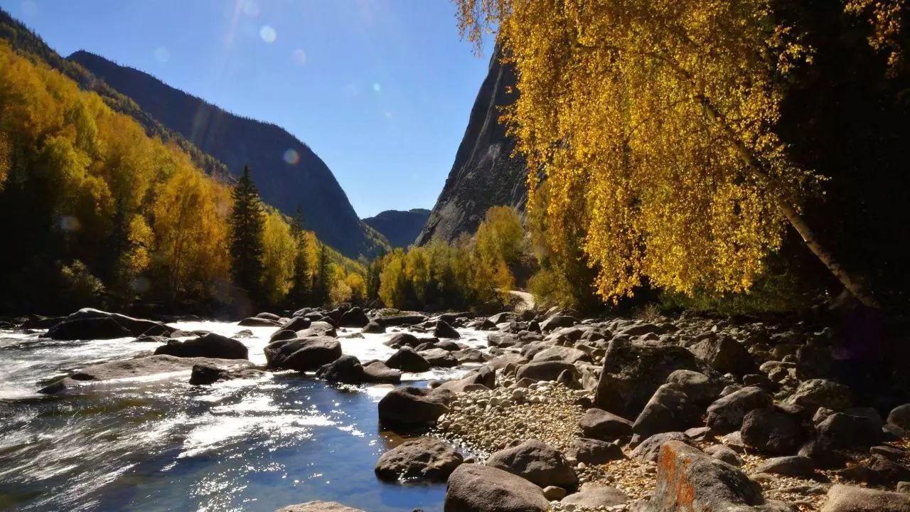 YY優(yōu)米直播回放，探索自然美景的旅行，尋覓內(nèi)心平和之地