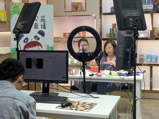 探索直播新紀元，真巧直播的多維魅力探索