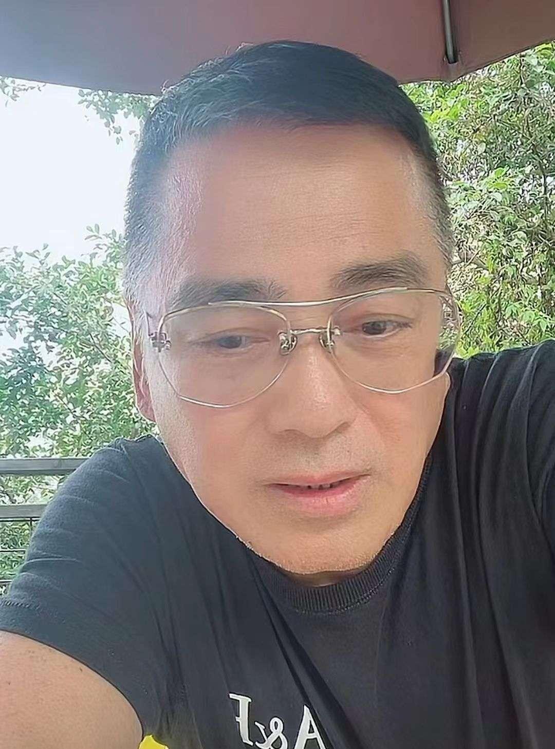 湯鎮(zhèn)業(yè)直播，娛樂新現(xiàn)象，值得關(guān)注！