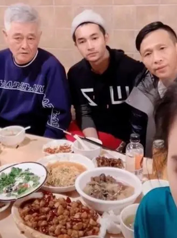 老生姜直播，魅力四溢的直播盛宴