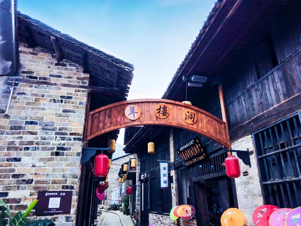 小茶樓直播，傳統(tǒng)與現(xiàn)代交融之美展現(xiàn)的魅力時(shí)刻