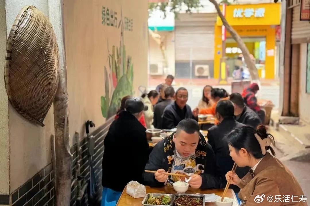 資陽臨江味業(yè)最新動(dòng)態(tài)揭秘，小巷美食秘境的誘人魅力