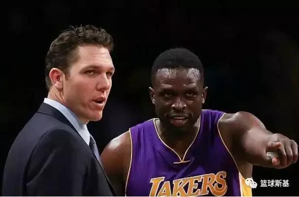 NBA湖人隊最新動態(tài)，變化、學習與自信的力量