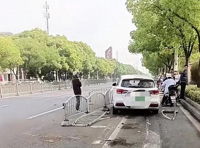 上海交通事故背后的探索之旅，內(nèi)心平靜的追尋