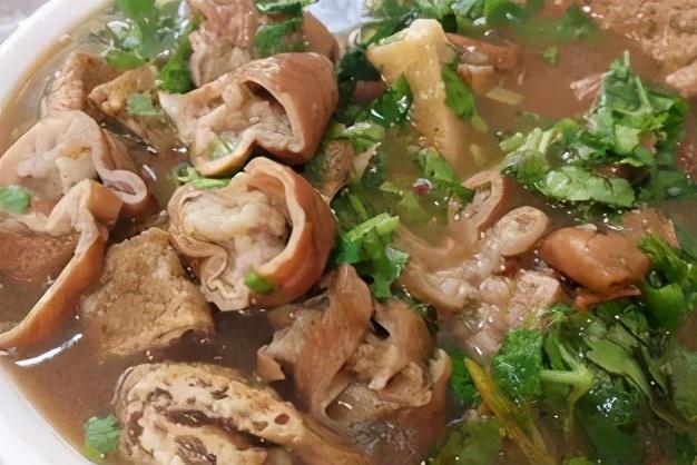 肥腸情緣，友情與美食的溫馨篇章