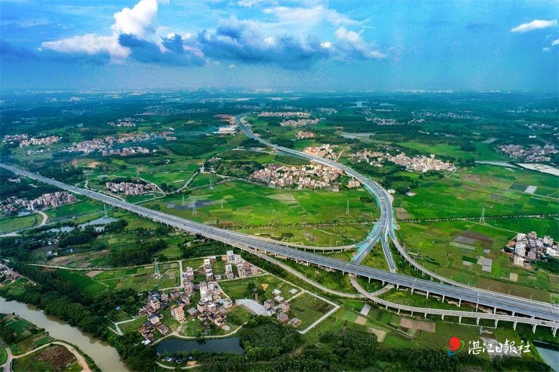 怒江機場最新航拍圖，探索自然美景，尋覓內(nèi)心平和之旅