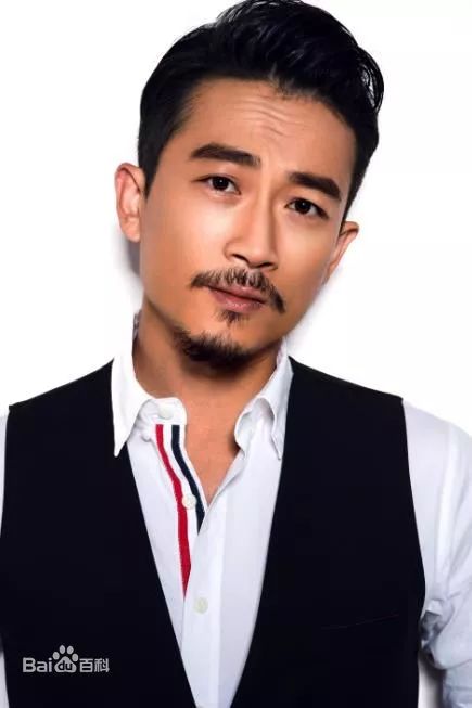 內(nèi)地男演員與小巷寶藏的奇妙緣分，探索隱藏的小巷寶藏與特色小店的緣分之旅