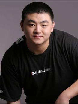 楊斯，明星之路與小巷特色小店的獨(dú)特故事