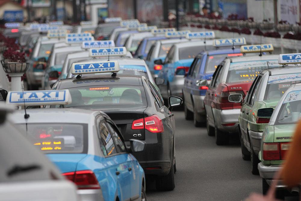 出租車罷工最新動(dòng)態(tài)，觀點(diǎn)論述與影響分析