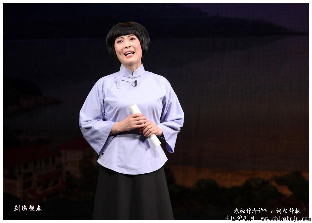 滬劇之星徐俊，舞臺(tái)上的璀璨光芒