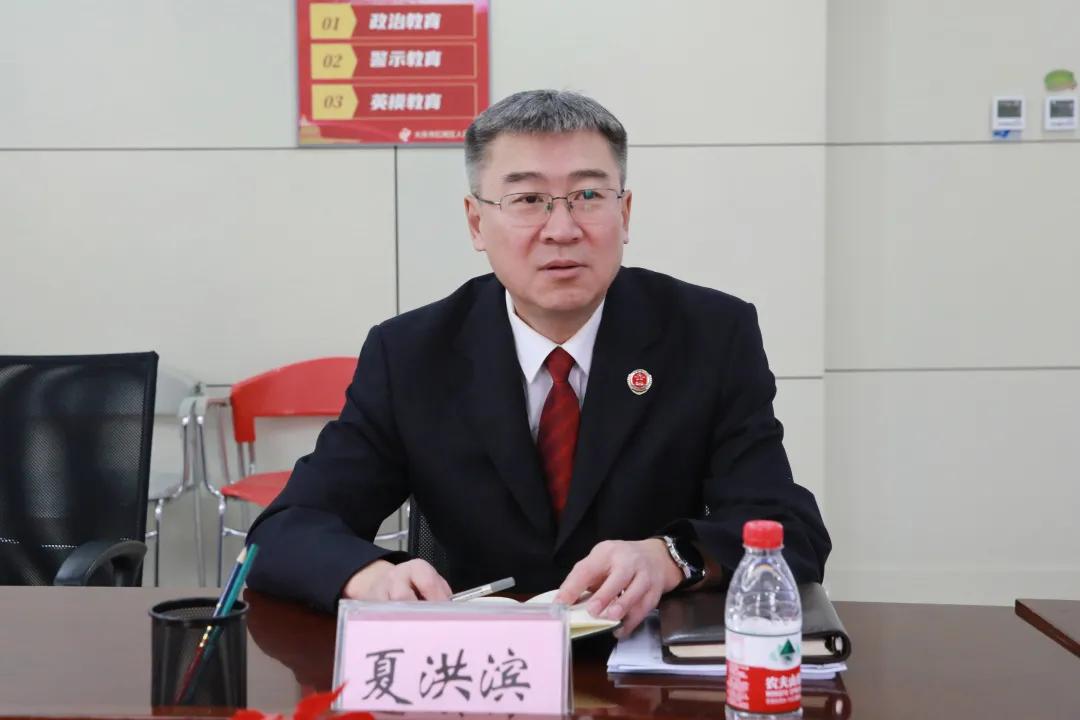 高科技產(chǎn)品引領(lǐng)時(shí)代風(fēng)潮，最新政治提綱重塑政治生活新體驗(yàn)
