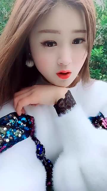 最新來姐姐，時尚潮流與個人魅力的完美交融
